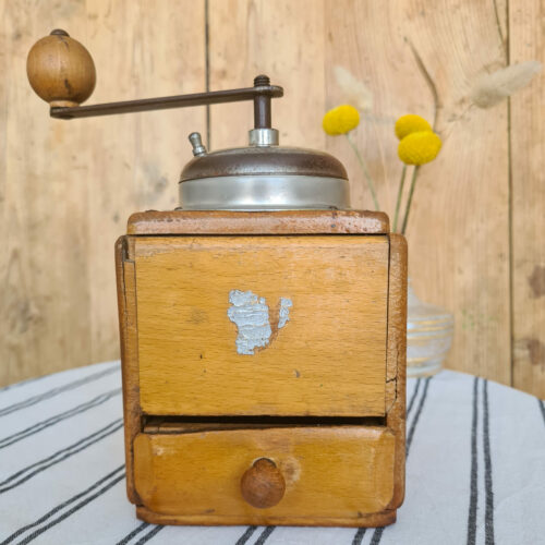 Moulin à café en bois